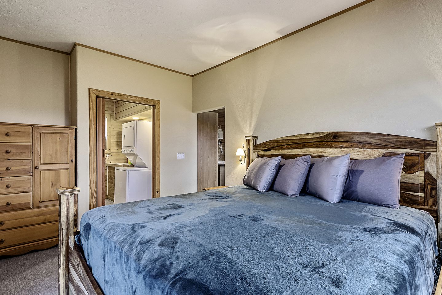 Cozy Cabin with Hot Tub and Incredible Views in Compton, AR