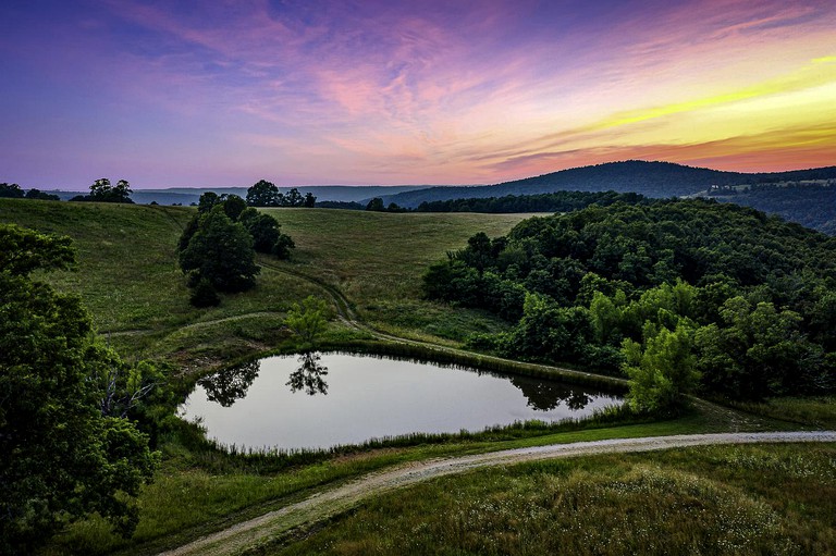 Cabins (United States of America, Compton, Arkansas)