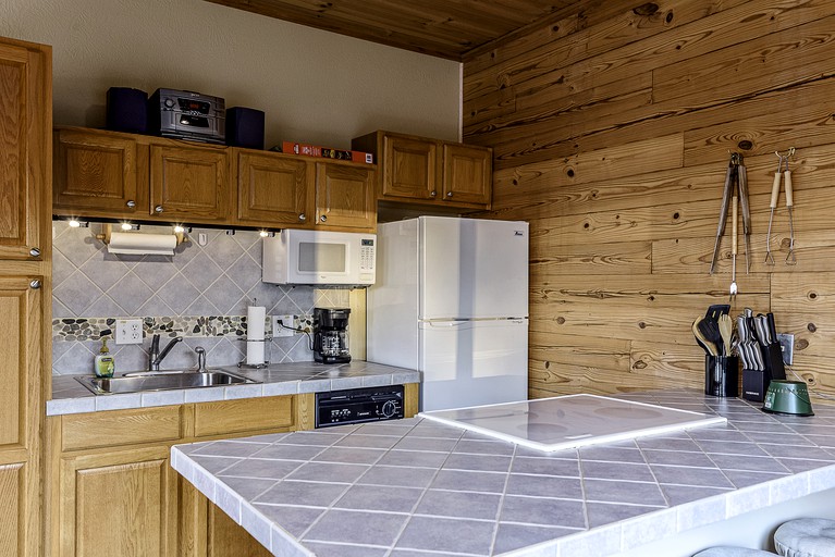 Cabins (United States of America, Compton, Arkansas)