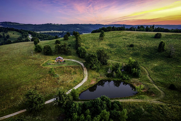 Cabins (United States of America, Compton, Arkansas)