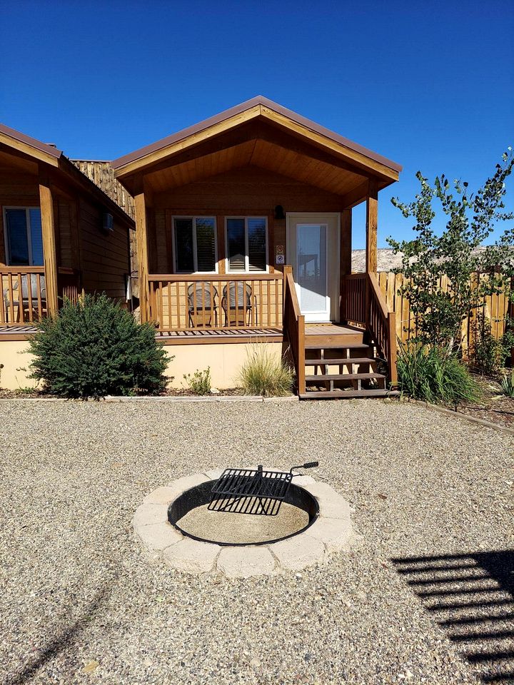 Cabins (United States of America, Escalante, Utah)