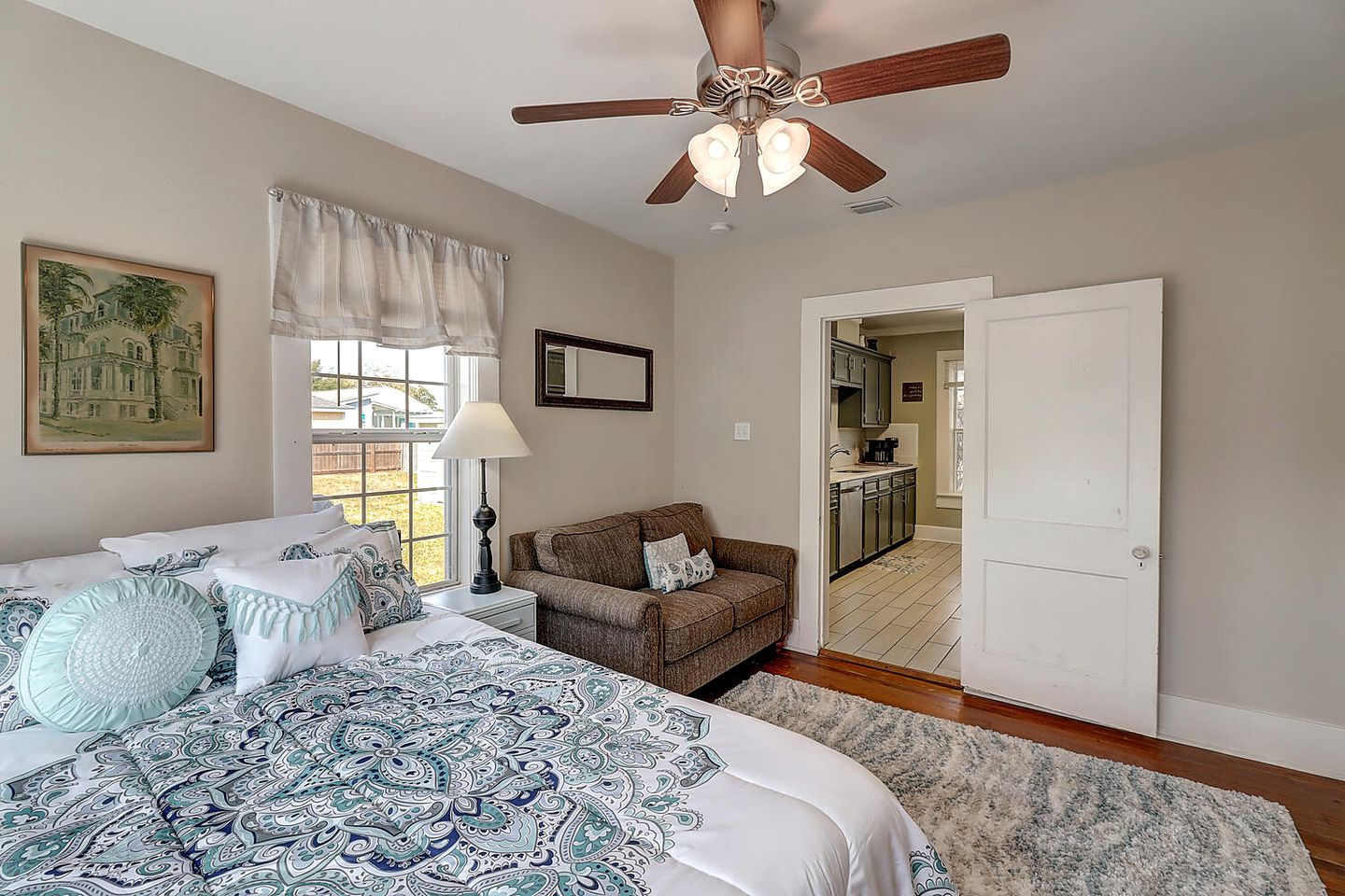 Fantastic Spacious Cottage with Private Garden Perfect for Families in Rockport, Texas
