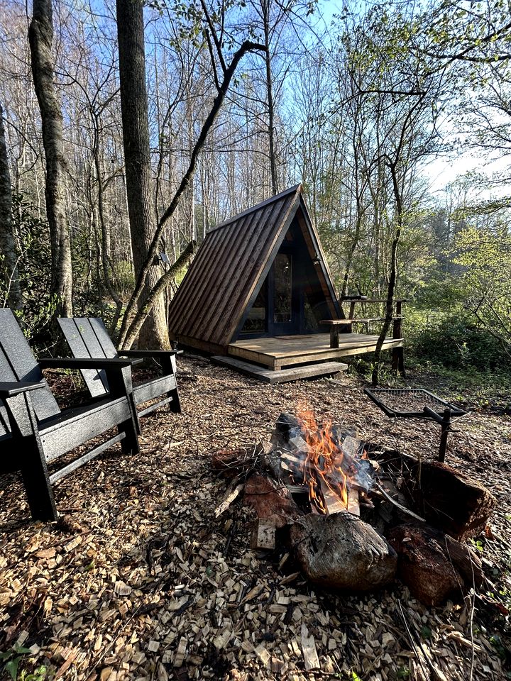 Secluded Off-Grid Cabin Retreat with Fire Pit & Sauna in Zirconia, North Carolina
