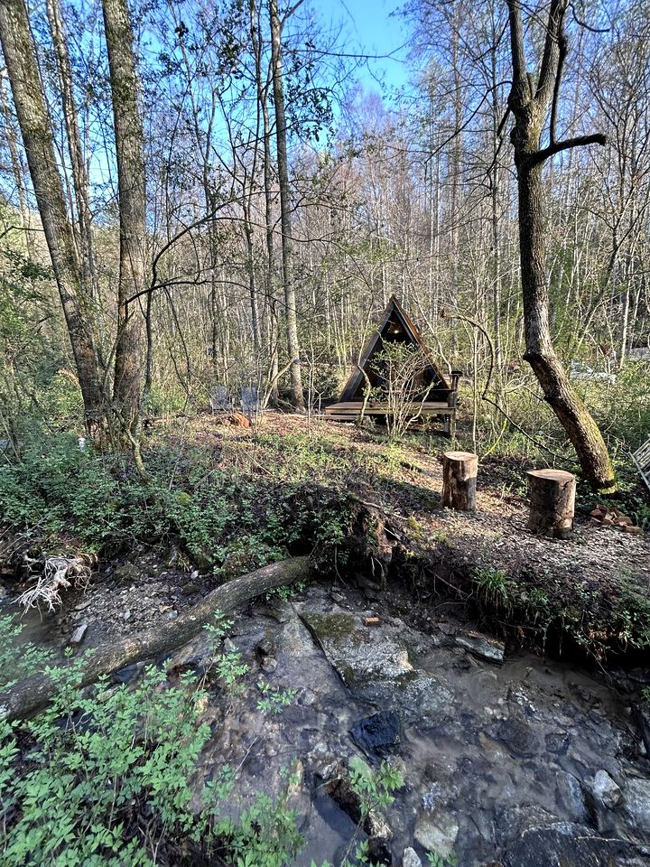 Secluded Off-Grid Cabin Retreat with Fire Pit & Sauna in Zirconia, North Carolina