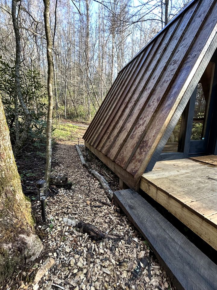 Secluded Off-Grid Cabin Retreat with Fire Pit & Sauna in Zirconia, North Carolina