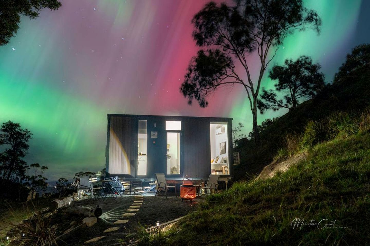Eco-Friendly and Pet-Friendly Tiny House with Beautiful River Views in Tasmania, Australia