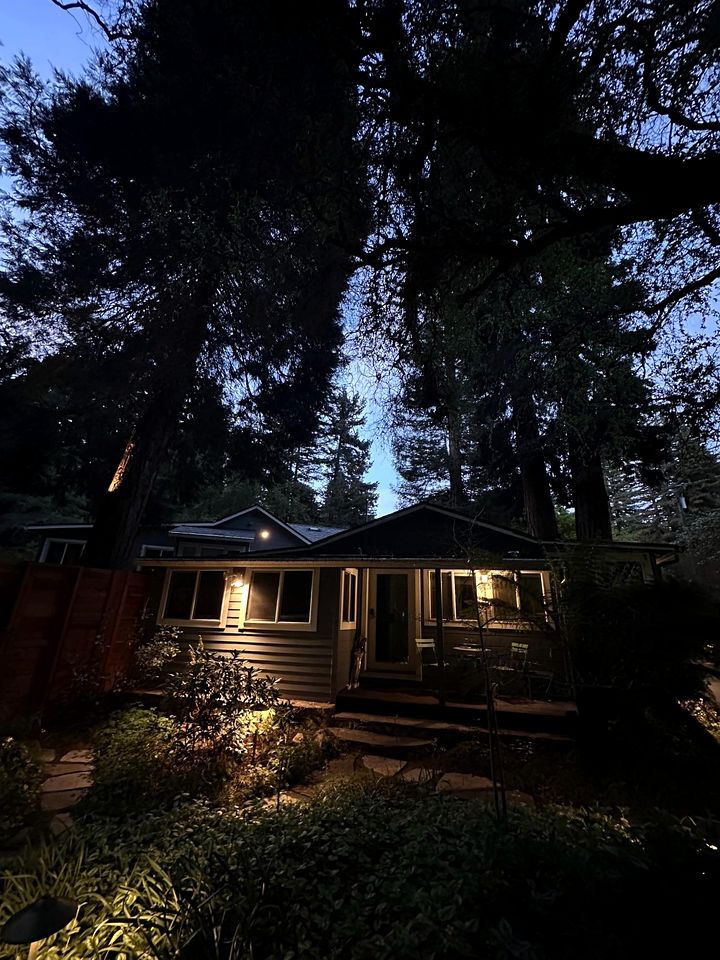 Stunning Riveside Cottage in the Santa Cruz Mountains for a Peaceful Escape in Nature in Boulder Creek, California