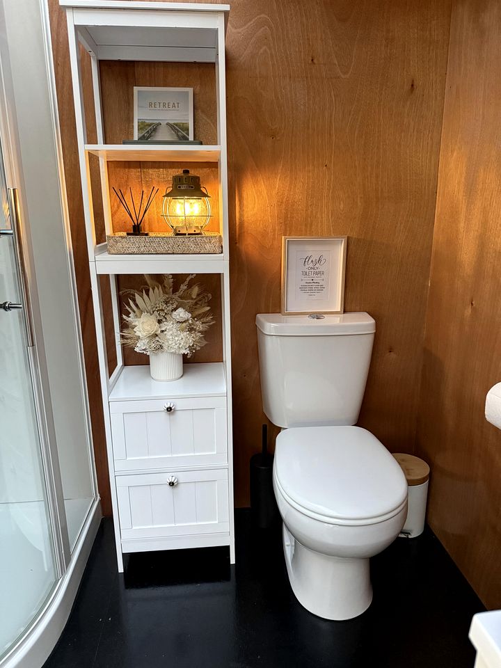 Enchanted Bell Tent Hideaway near the Mountains and Rivers of Southland, New Zealand