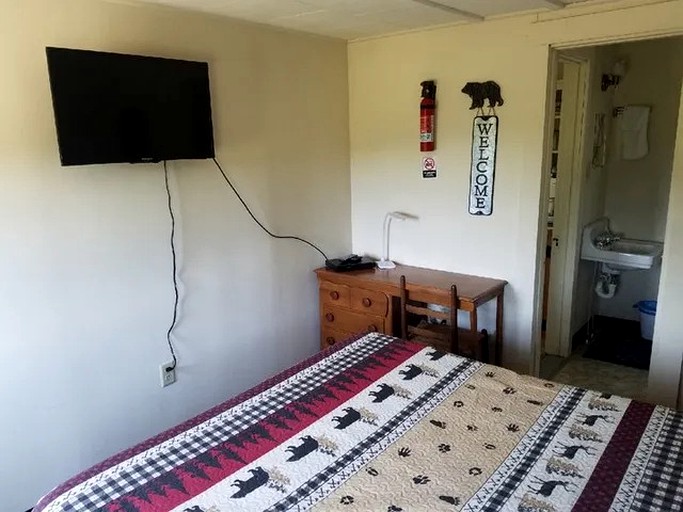 Cabins (United States of America, Stewartstown, New Hampshire)