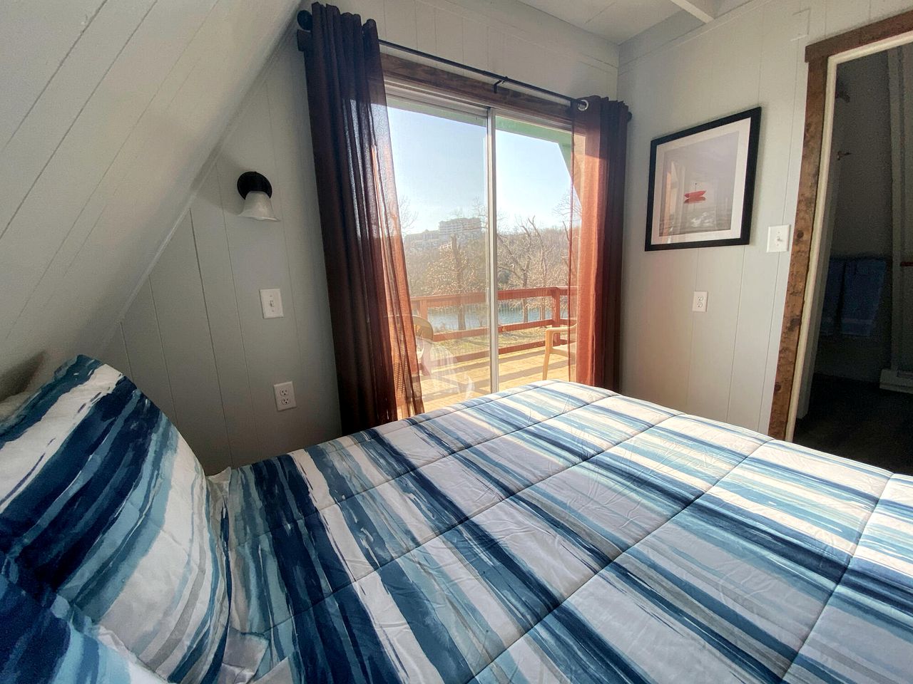 Family Glamping Getaway with Amazing Lake Views of Table Rock Lake