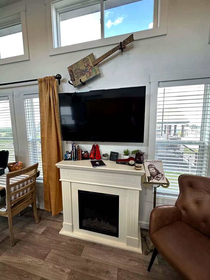 Relaxing Tiny Home Retreat with Resort Amenities Near Fredericksburg, TX