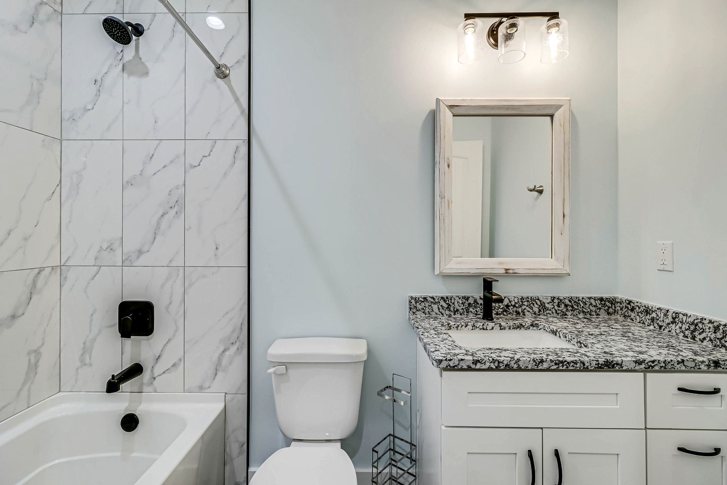 Getaways to this Stunning Rental in Rockport with Pool Access, for Family Glamping in Texas