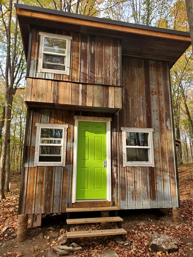 Vacation Rentals (Canada, --, --)