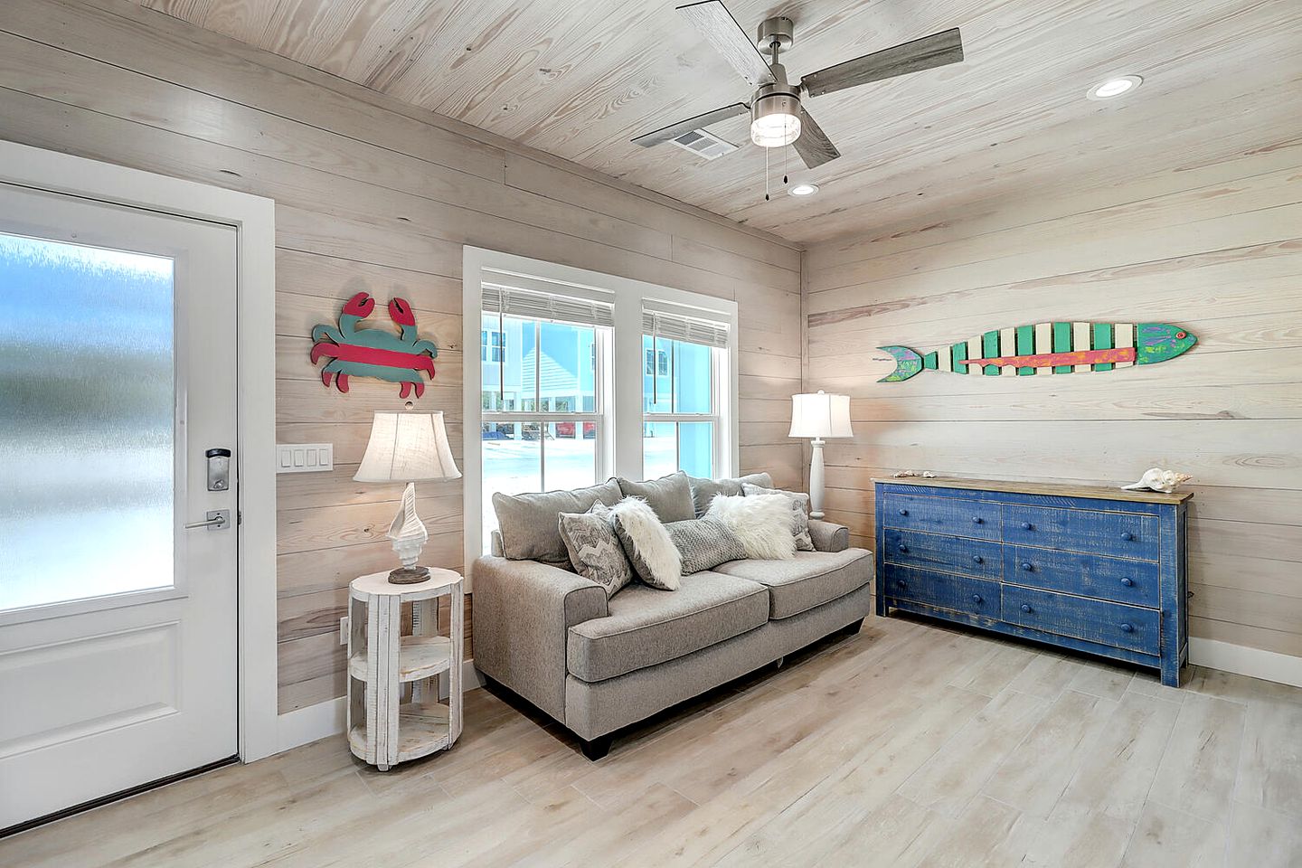 Beachfront House with Jacuzzi, Pool and Stunning Sunset Views in Fulton, Texas