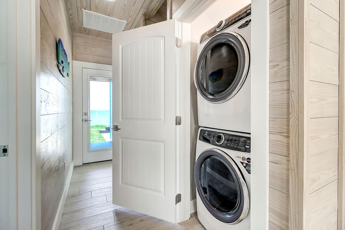 Beachfront House with Jacuzzi, Pool and Stunning Sunset Views in Fulton, Texas