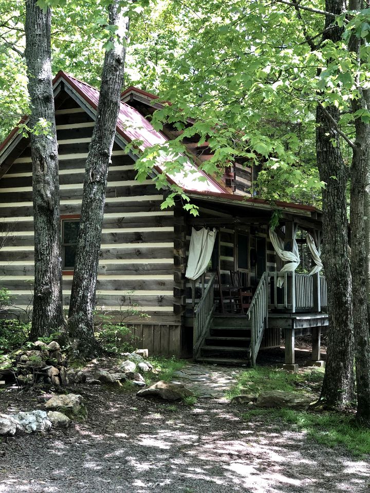 Cabins (United States of America, Galax, Virginia)