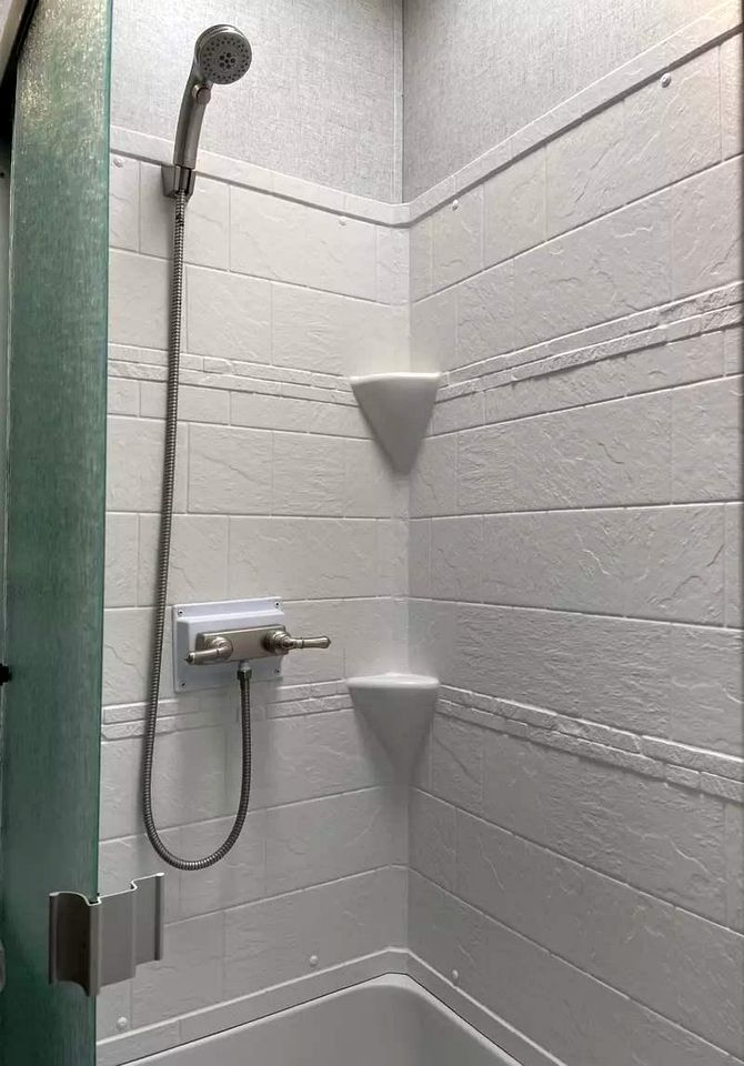 Stylish and Comfortable RV Getaway with Resort-Style Amenities and Pool Near Fredericksburg, TX