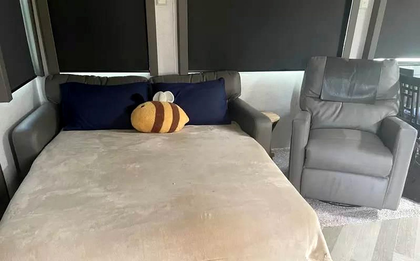 Stylish and Comfortable RV Getaway with Resort-Style Amenities and Pool Near Fredericksburg, TX