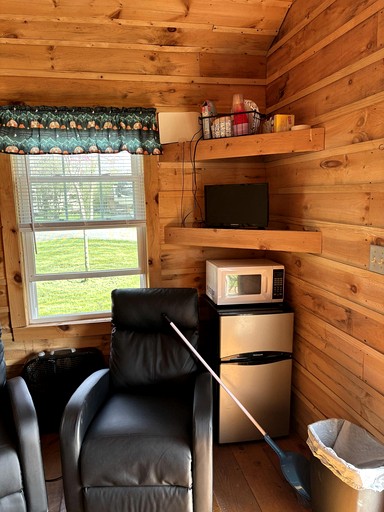 Cabins (United States of America, Macedon, New York)