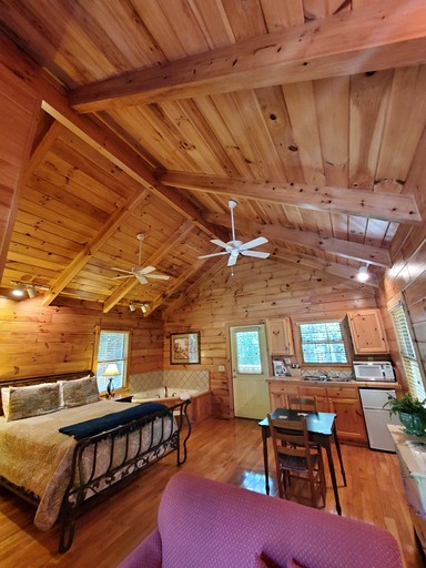 Cabins (United States of America, Galax, Virginia)