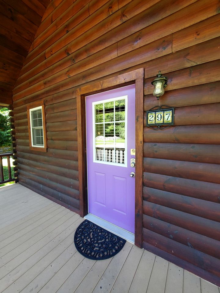 Blissful Riverside Cabin Escape Near New River, Virginia