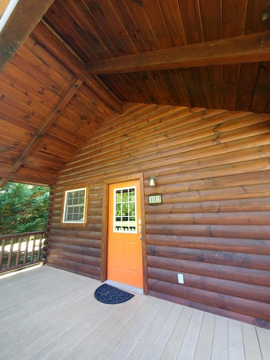 Cabins (United States of America, Galax, Virginia)