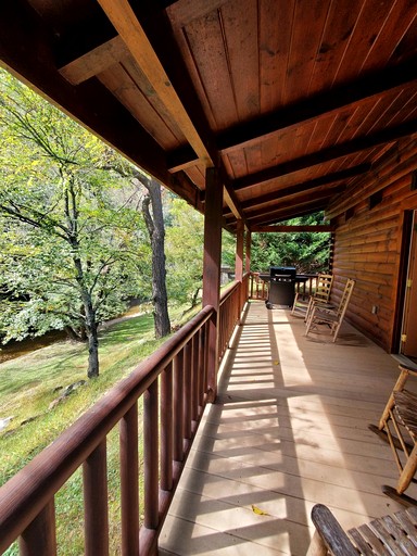 Cabins (United States of America, Galax, Virginia)