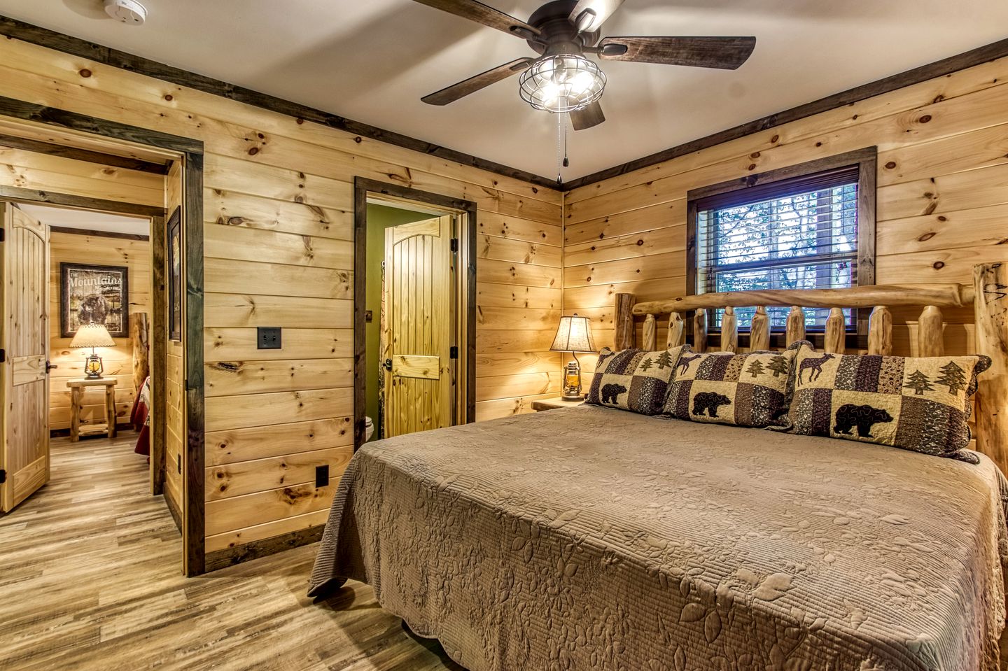 Luxury Vacation Rental with Private Home Cinema and Games Room for Families and Large Groups in Sevierville, Tennessee