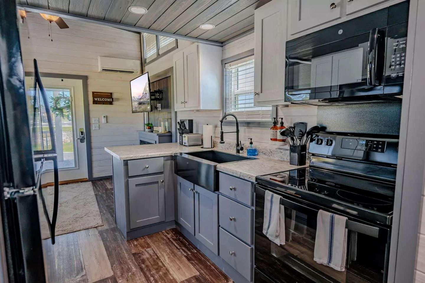 Tranquil Tiny Home Retreat with Pool & Community Amenities Near Fredericksburg, TX