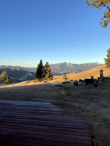 Log Cabins (Darby, Montana, United States of America)