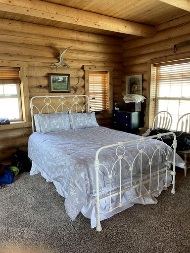 Log Cabins (Darby, Montana, United States of America)