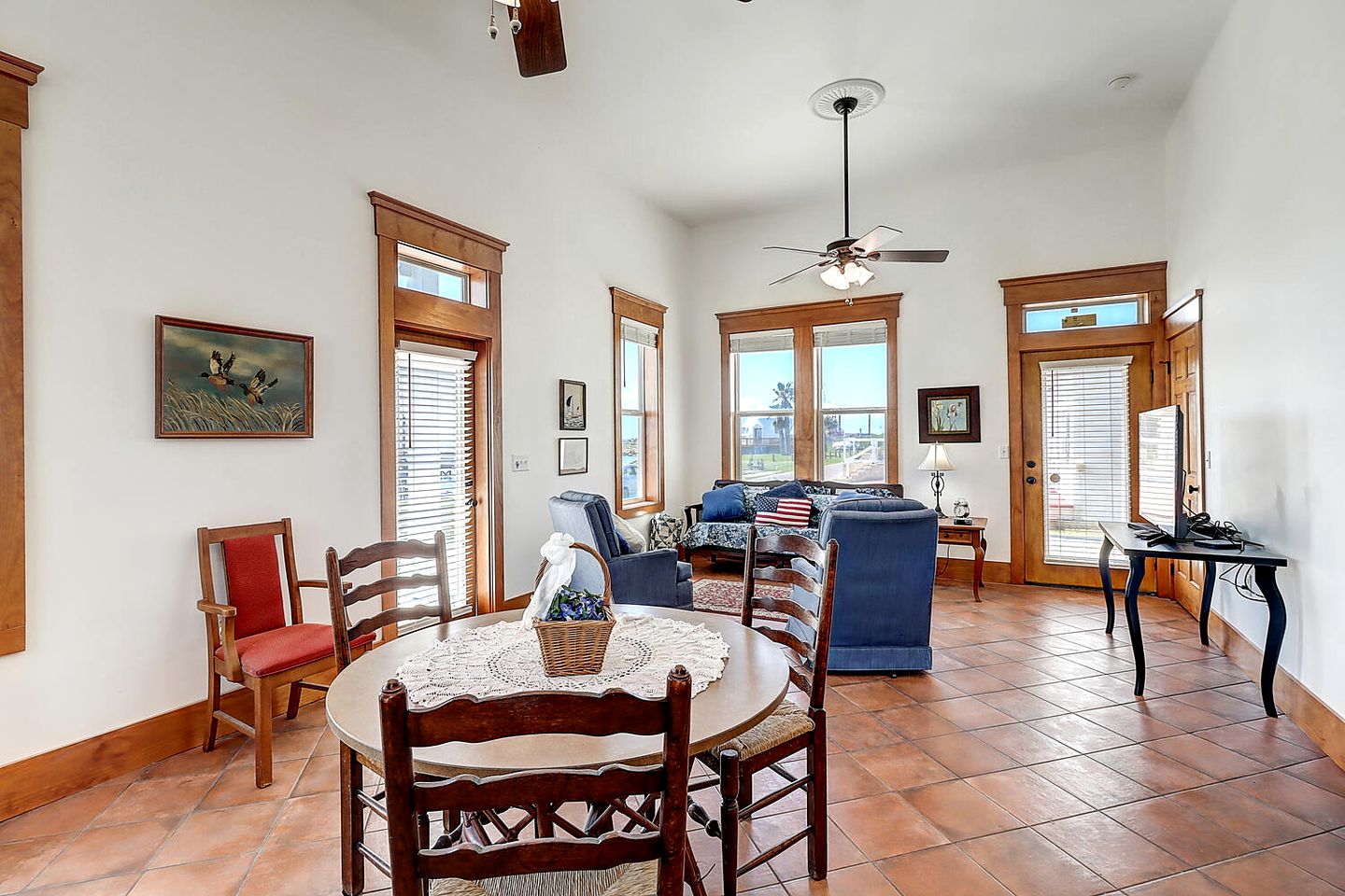 Luminous Beach House Incredible for Water Sports in Rockport, Texas