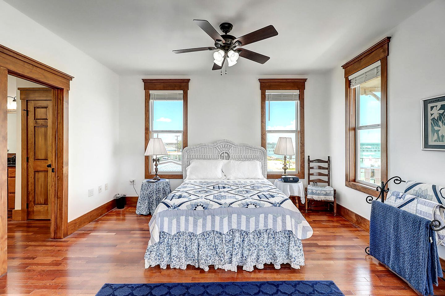 Luminous Beach House Incredible for Water Sports in Rockport, Texas