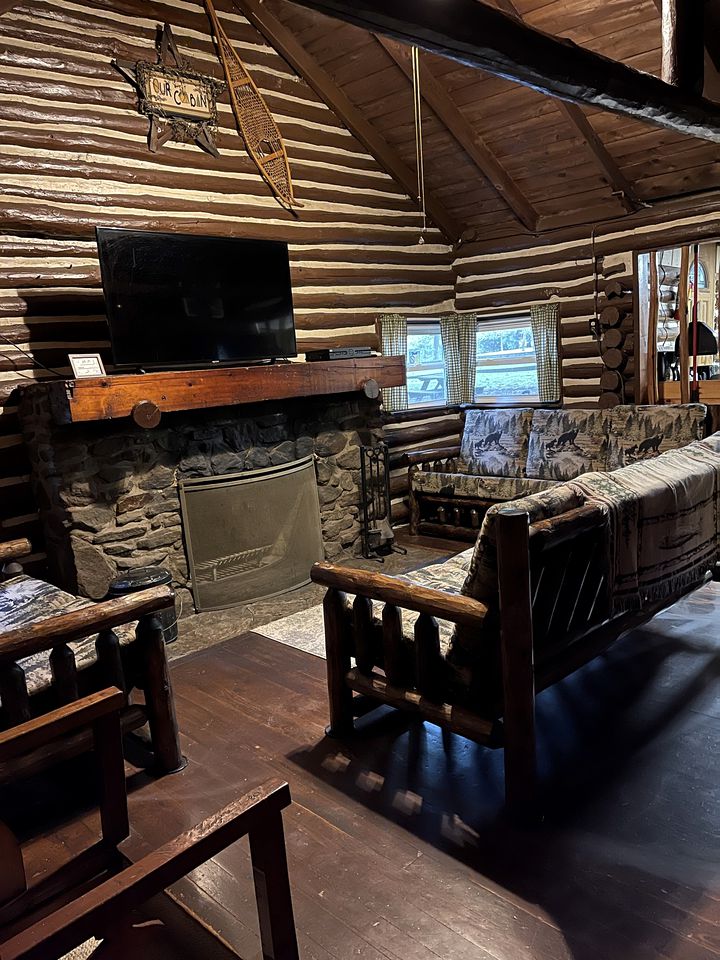 Large, Pet-Friendly Cabin Rental for Amazing Family or Group Glamping near Cook Forest, PA