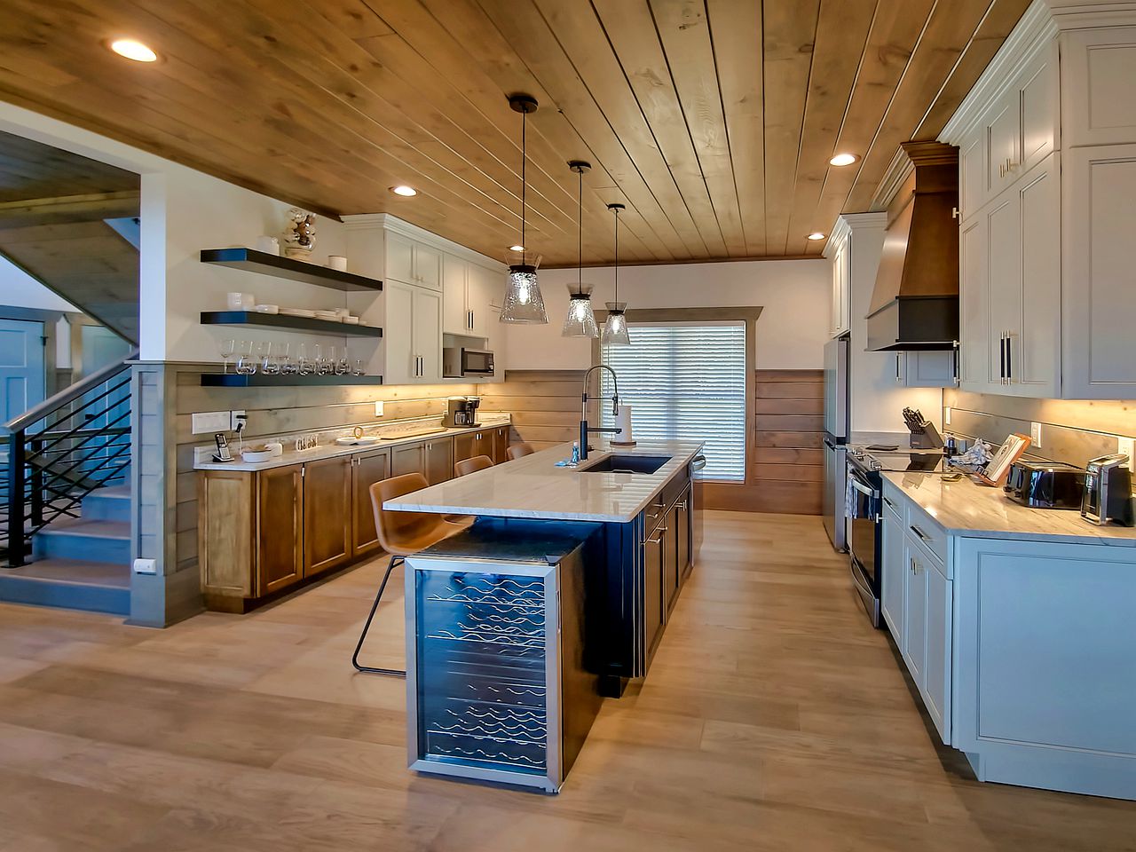 Great Smoky Mountains National Park Luxury Glamping Lodge for Family and Friends