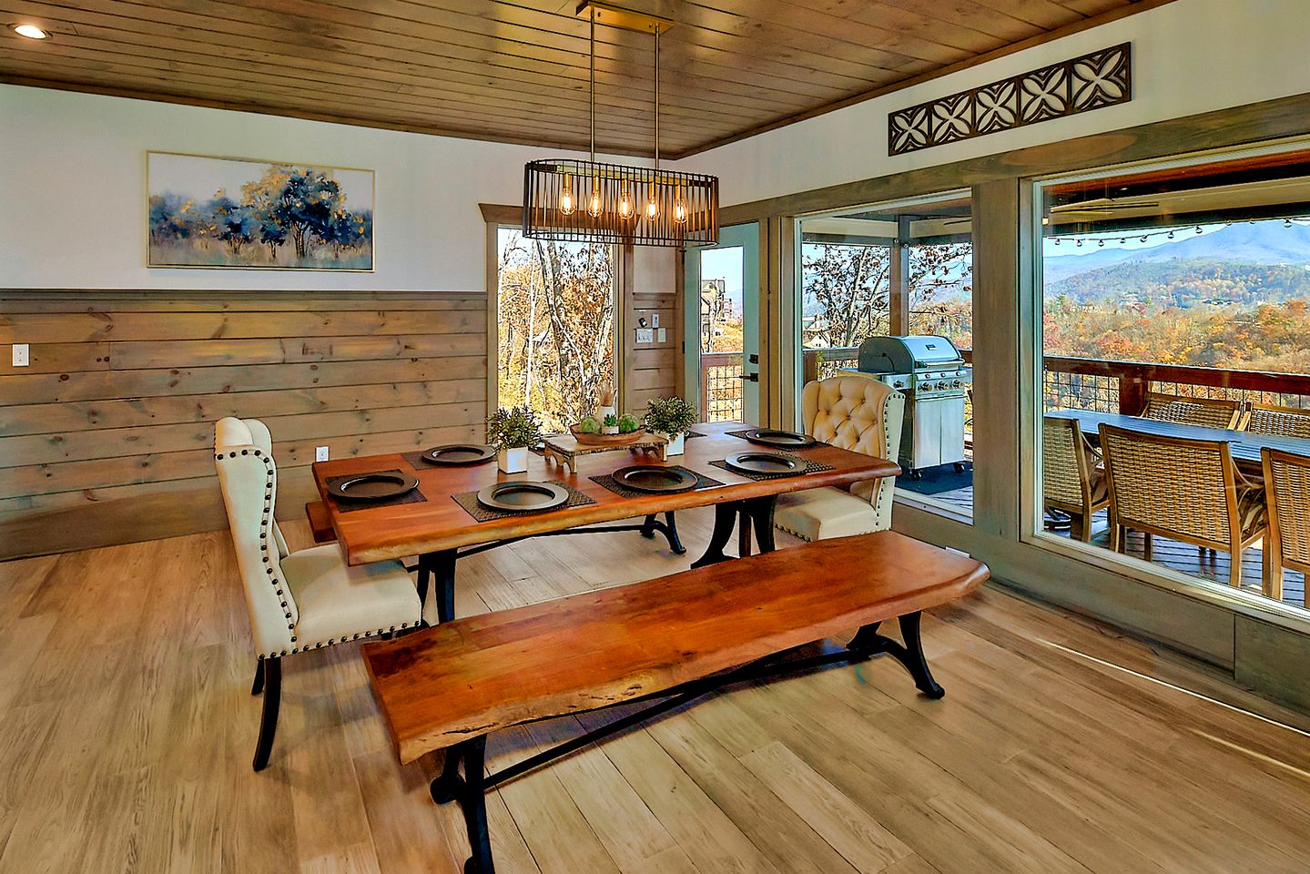 Great Smoky Mountains National Park Luxury Glamping Lodge for Family and Friends