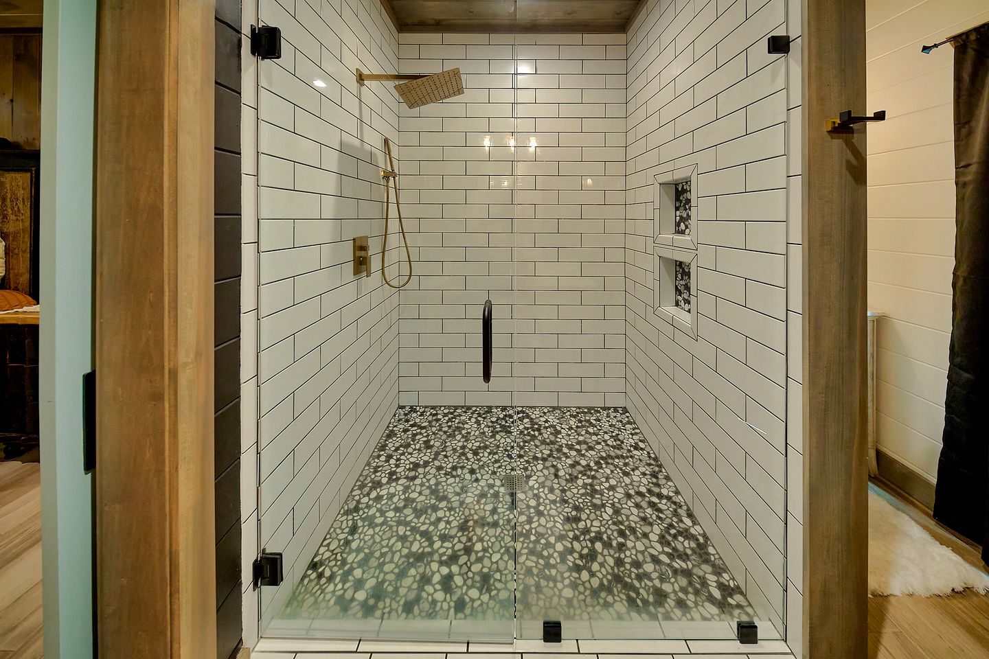 Great Smoky Mountains National Park Luxury Glamping Lodge for Family and Friends