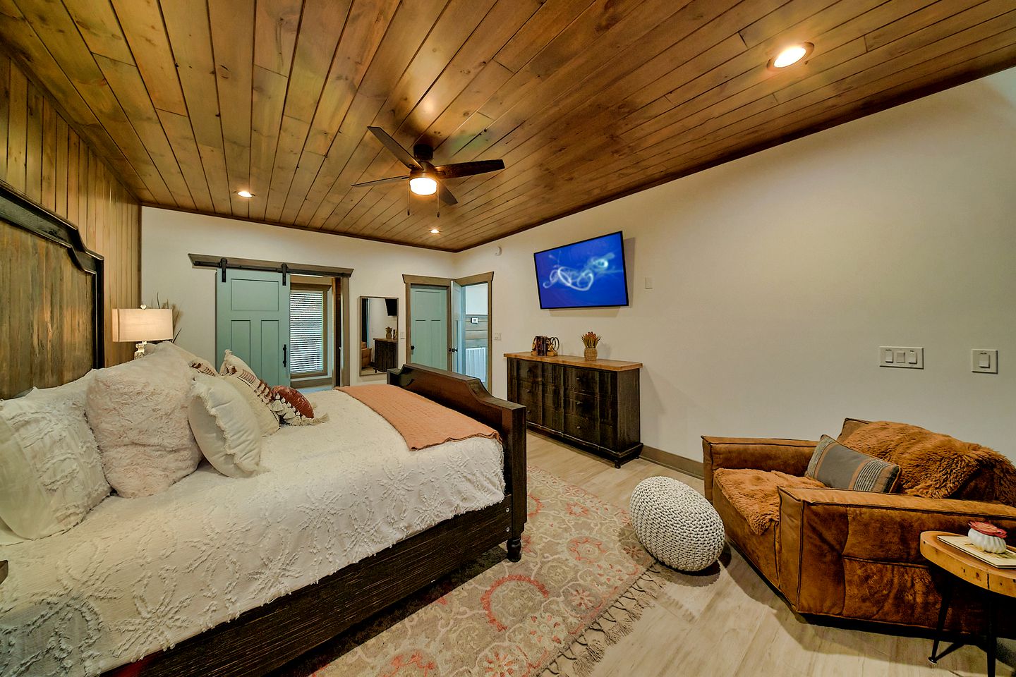 Great Smoky Mountains National Park Luxury Glamping Lodge for Family and Friends