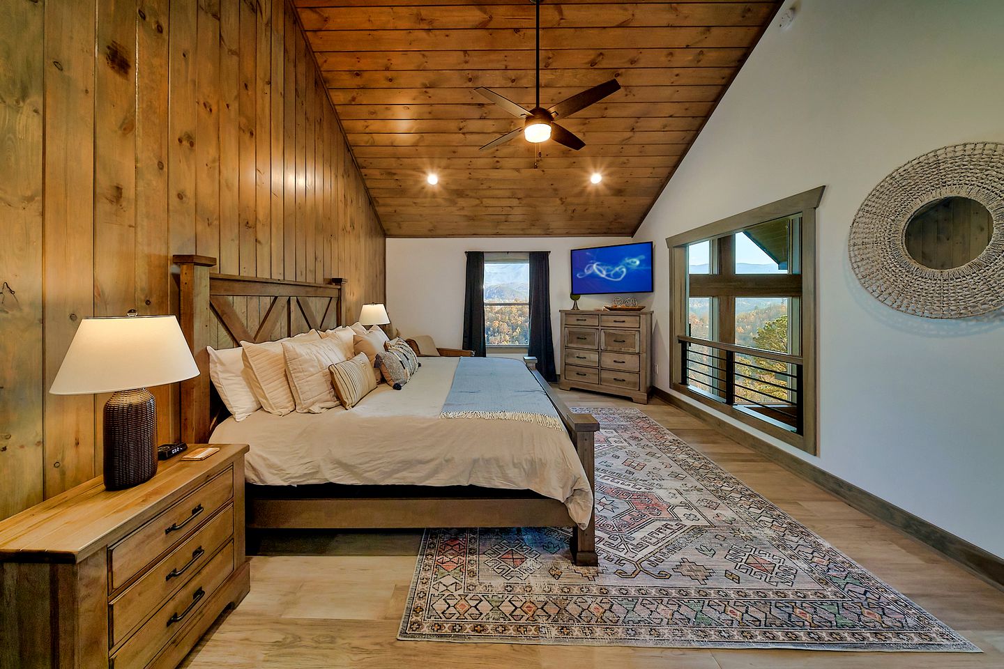 Great Smoky Mountains National Park Luxury Glamping Lodge for Family and Friends