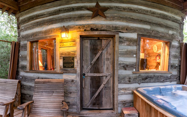 Log Cabins (United States of America, Brenham, Texas)