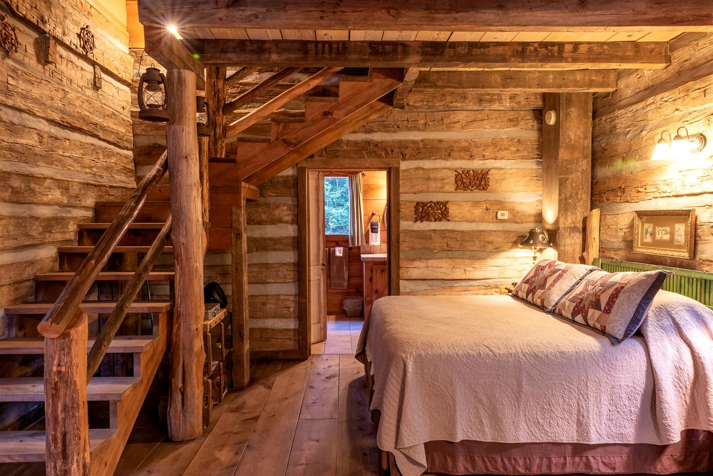 Lovely Log Cabin Rental for Countryside Vacation near Downtown Brenham, Texas