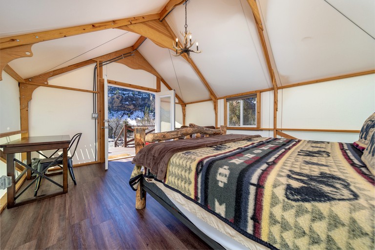 Glamping Tents, Tented Cabins 111803, Glenwood Springs, United States of America Glamping Hub