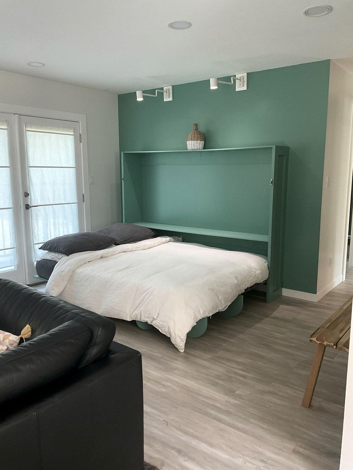 Luxury Tiny House Glamping Getaway: Book Your Escape in Benton, Pennsylvania in Style