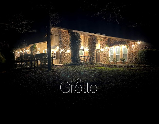 Mount Ida Family Getaway: Pet-Friendly Cabin with Game Room in Arkansas