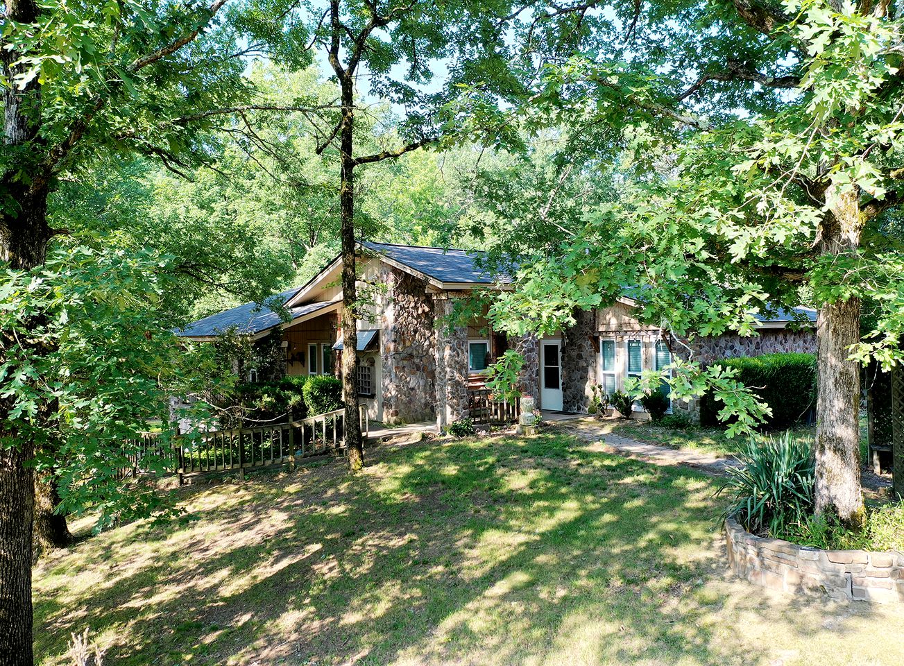 Mount Ida Family Getaway: Pet-Friendly Cabin with Game Room in Arkansas