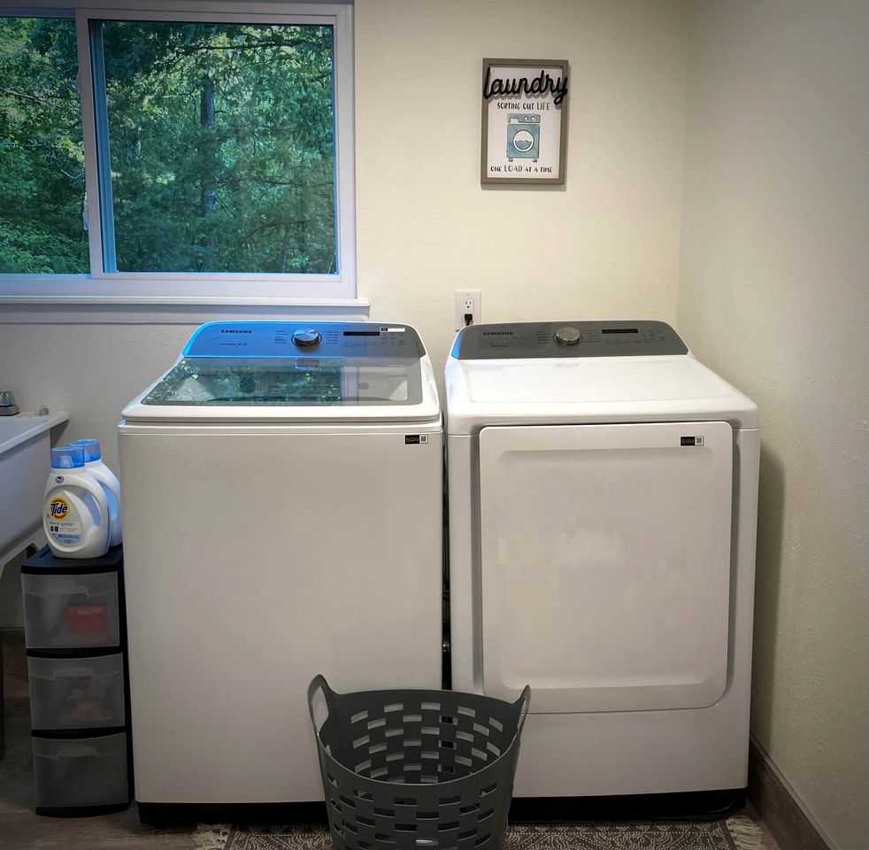 Mount Ida Family Getaway: Pet-Friendly Cabin with Game Room in Arkansas