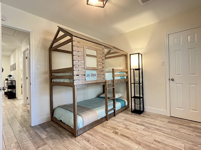 Cabins (United States of America, Mount Ida, Arkansas)