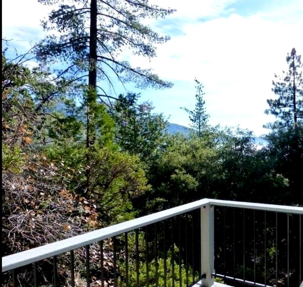 Mountain View Getaway in the Trees of Idyllwild, California