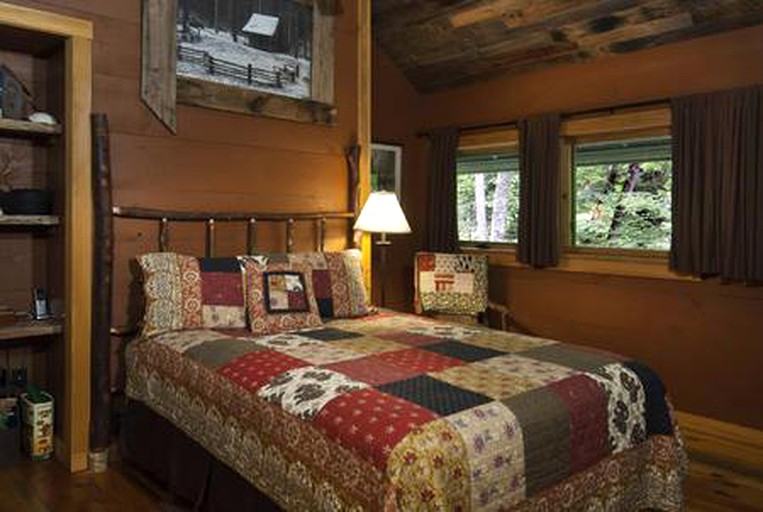 Cabins (Nantahala Township, North Carolina, United States) | Luxury rivercabin
