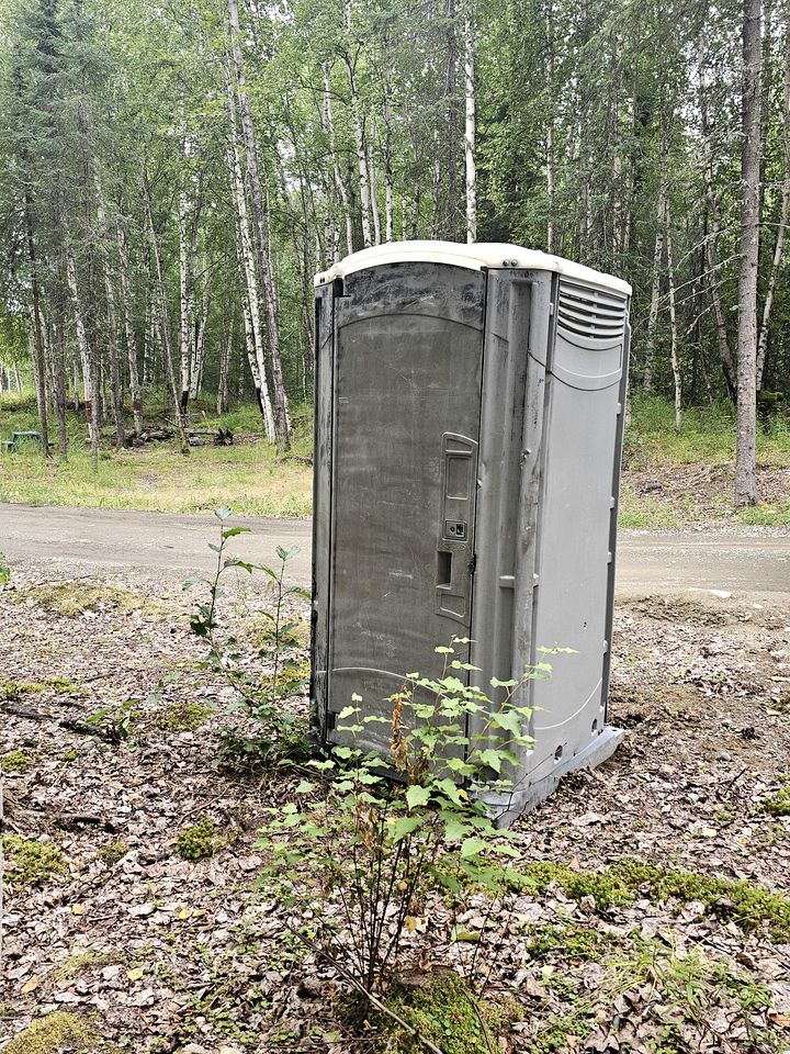 Peaceful Tiny Cabin Escape With Onsite Play Area Close To River Adventures in Houston, Alaska